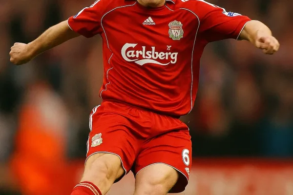John Arne Riise – The Thunderbolt Left-Back Who Became a Liverpool Icon